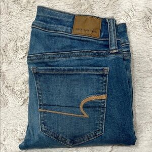 American Eagle next level stretch Skinny Jeans women’s size 2 Medium wash denim